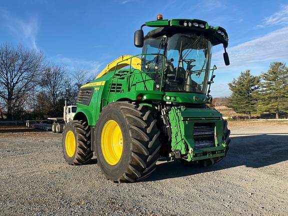 Image of John Deere 9600 equipment image 1