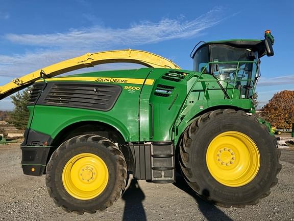 Image of John Deere 9600 equipment image 1