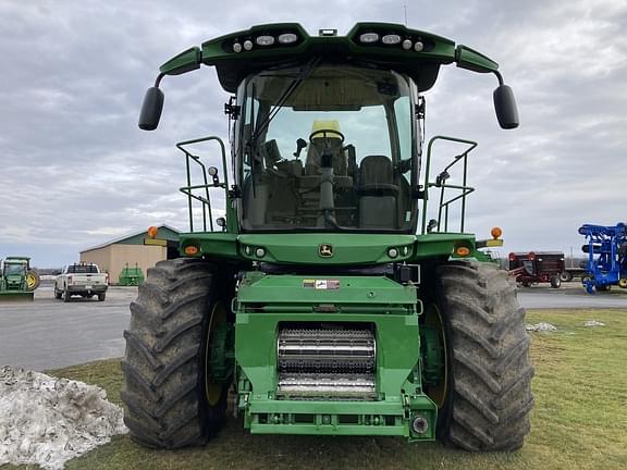 Image of John Deere 9800i equipment image 1