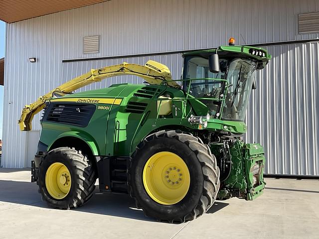 Image of John Deere 9800 equipment image 1