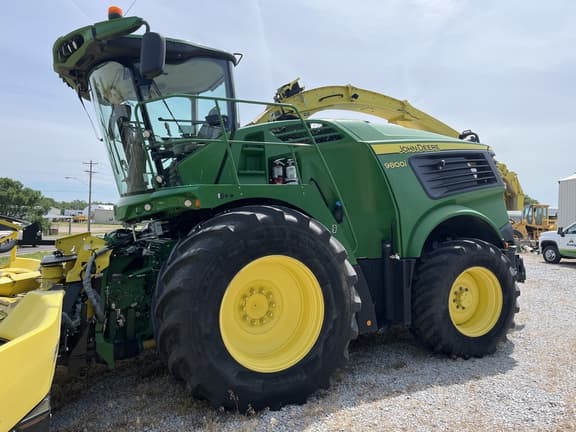 Image of John Deere 9800 equipment image 1