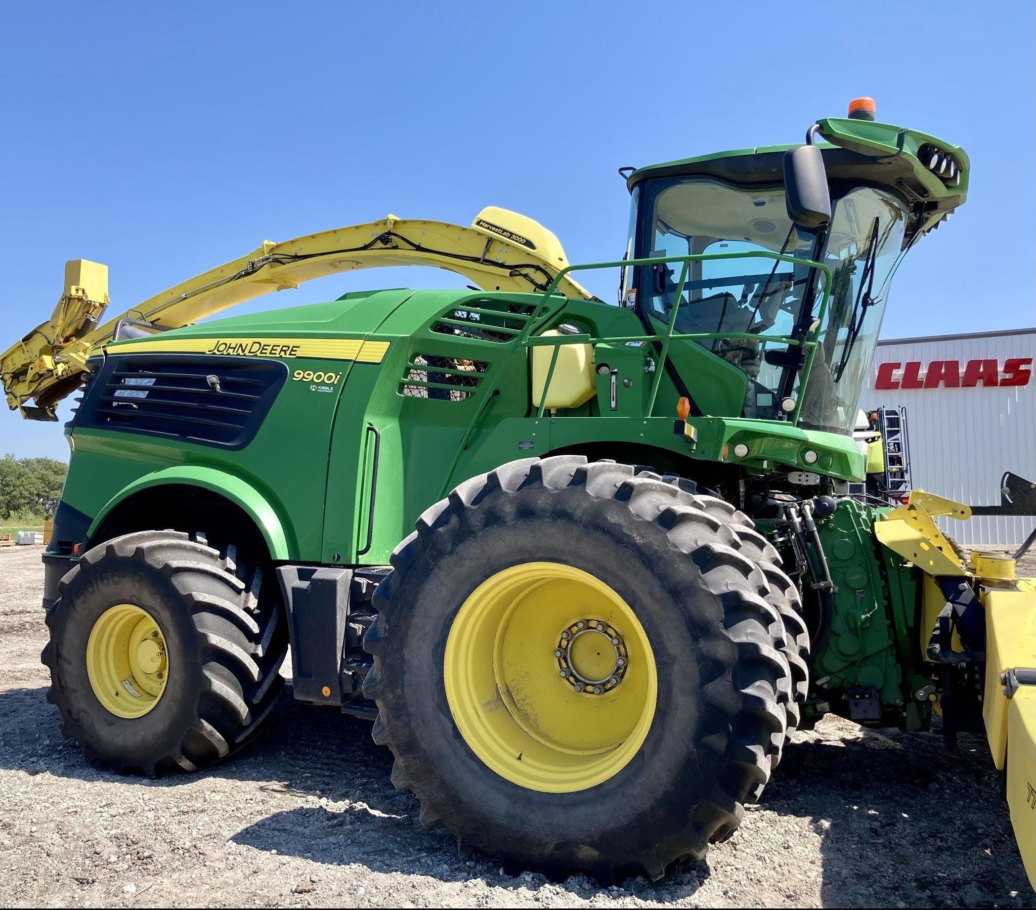 2019 John Deere 9900i Equipment Image0