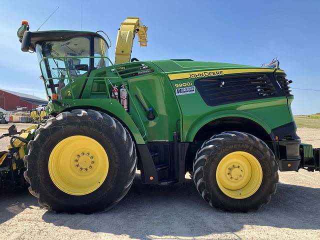 Image of John Deere 9900i equipment image 1