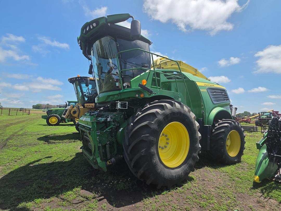 Image of John Deere 9900i Primary image