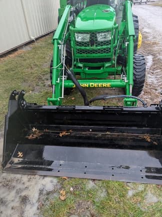 Image of John Deere Bucket equipment image 1