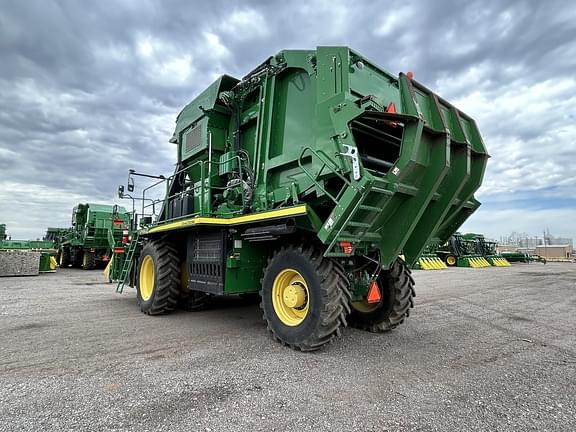 Image of John Deere CP690 equipment image 2