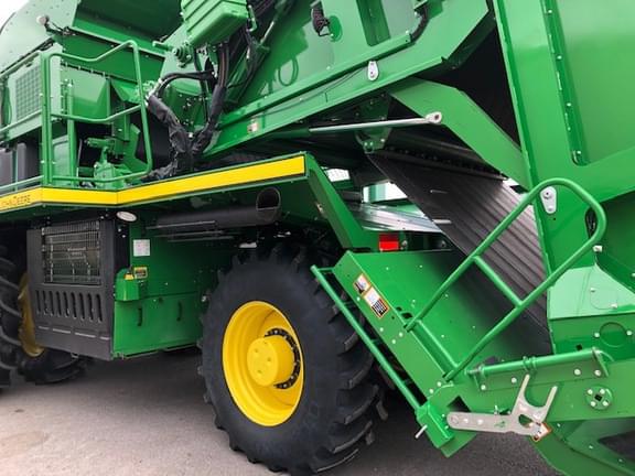 Image of John Deere CP690 equipment image 2
