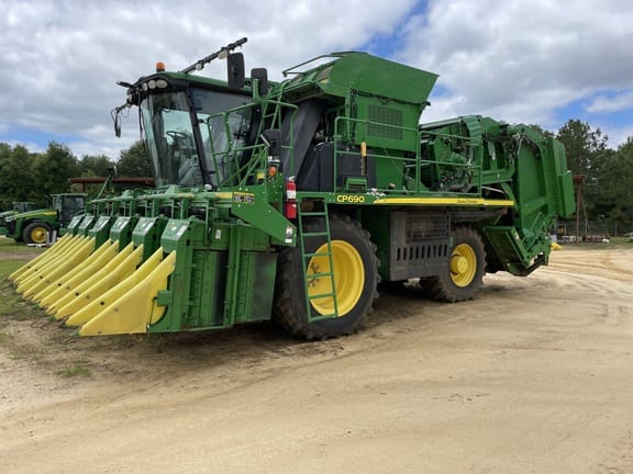 2019 John Deere CP690 Equipment Image0