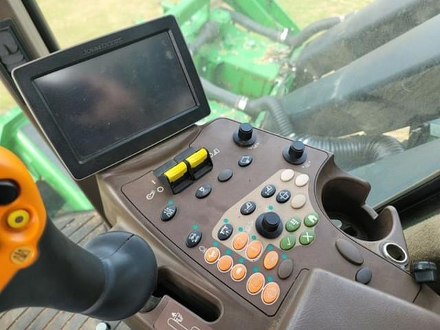 Image of John Deere CP690 equipment image 4