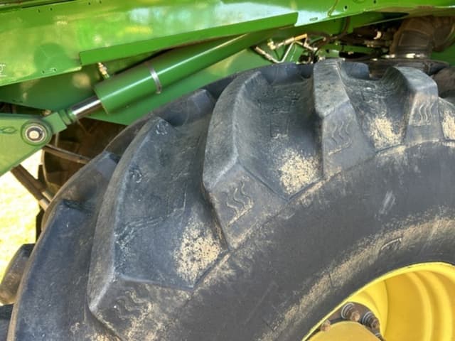 Image of John Deere CP690 equipment image 2