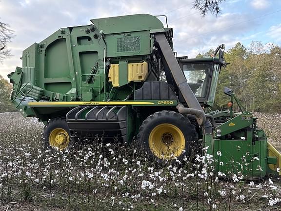 Image of John Deere CP690 equipment image 1