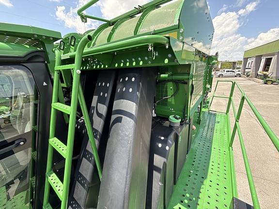 Image of John Deere CP690 equipment image 4