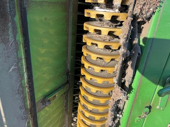 Image of John Deere CP690 equipment image 3