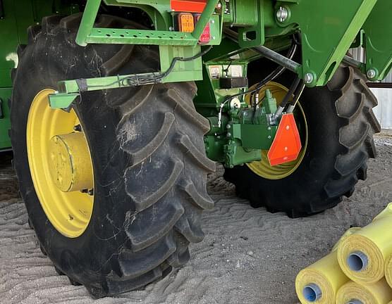 Image of John Deere CP690 equipment image 4