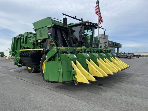 Main image John Deere CP690