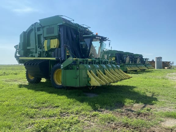 Main image John Deere CP690