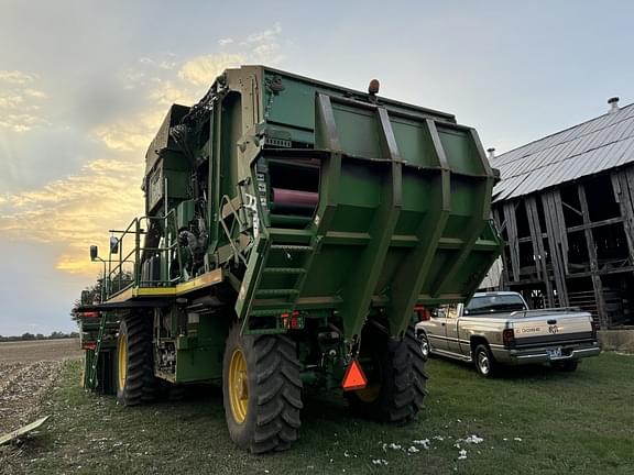 Image of John Deere CP690 equipment image 2