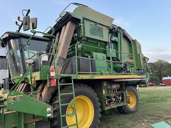 Image of John Deere CP690 equipment image 1