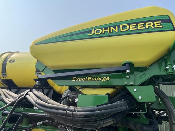 Image of John Deere DB60 equipment image 2