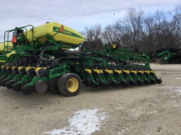 Image of John Deere DB60 equipment image 2