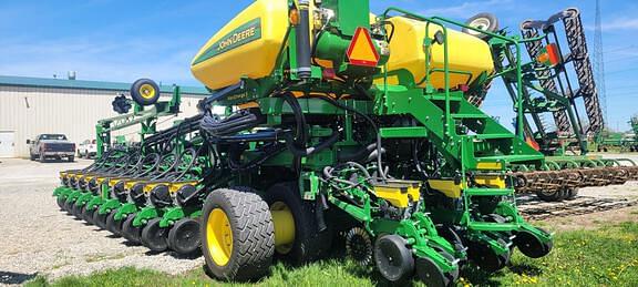 Image of John Deere DB60 equipment image 2