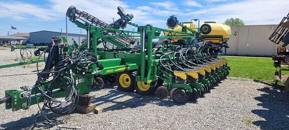 Image of John Deere DB60 Primary image