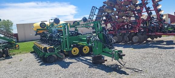 Image of John Deere DB60 equipment image 1