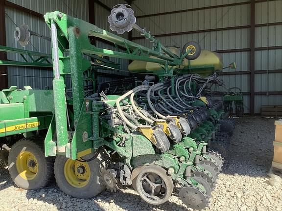 Image of John Deere DB60 equipment image 1