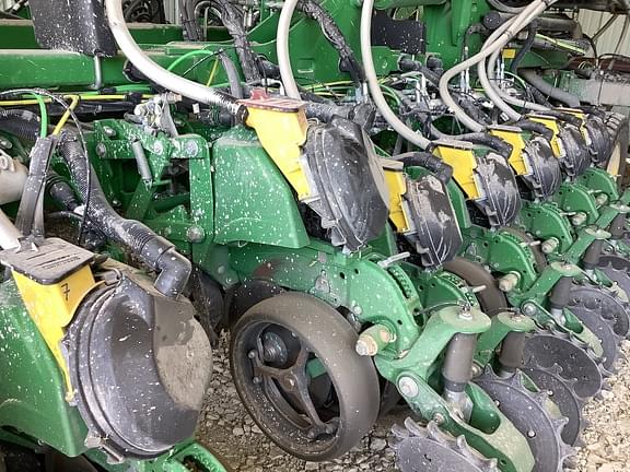 Image of John Deere DB60 equipment image 2
