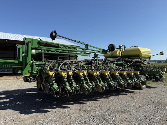 Image of John Deere DB60 equipment image 1
