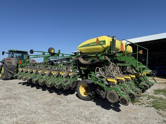 Image of John Deere DB60 Primary image