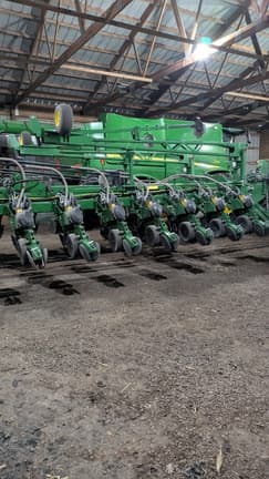 Image of John Deere DB60 Image 0