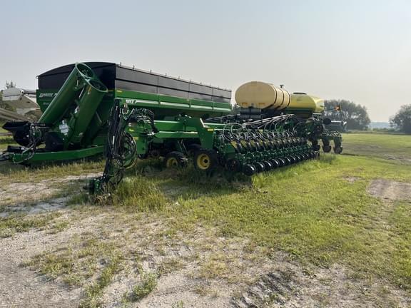 Image of John Deere DB66 Primary image