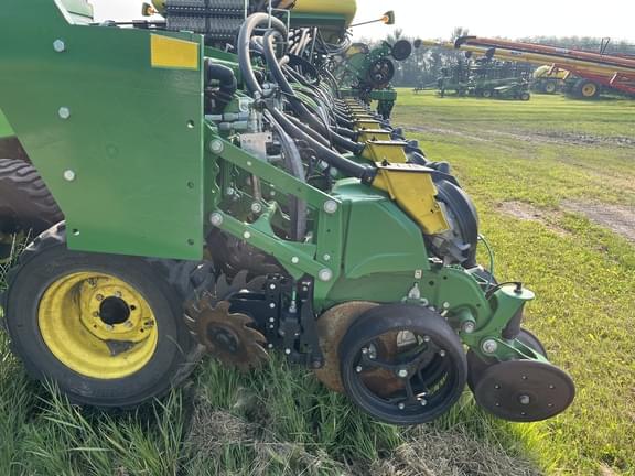 Image of John Deere DB66 equipment image 2
