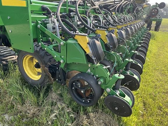 Image of John Deere DB66 equipment image 3