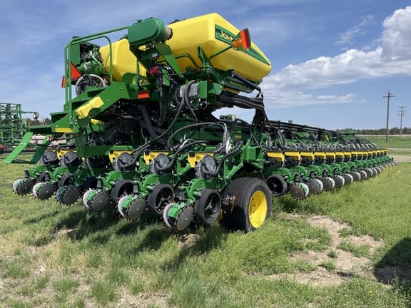 Image of John Deere DB90 equipment image 3