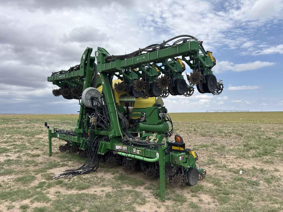 Image of John Deere DR16 Primary Image