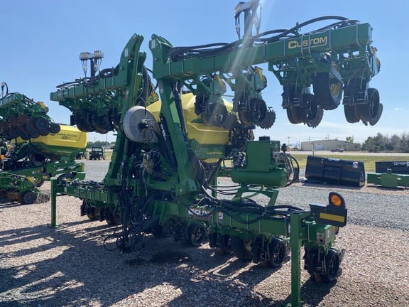 2019 John Deere DR16X Equipment Image0