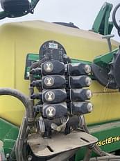 Main image John Deere DR16X 17