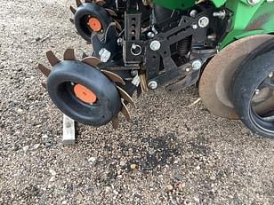 Main image John Deere DR16X 11