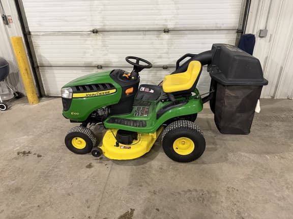 Image of John Deere E100 equipment image 1