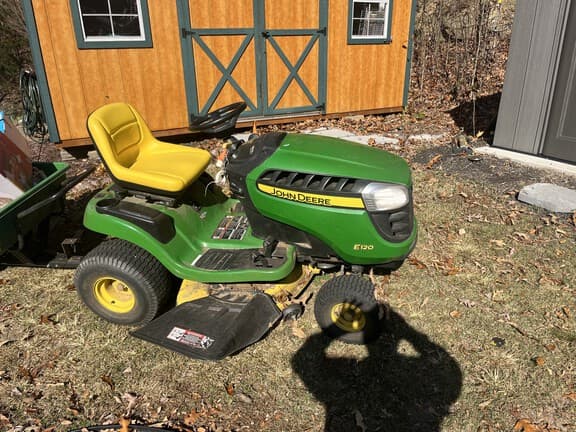 Image of John Deere E120 Image 1