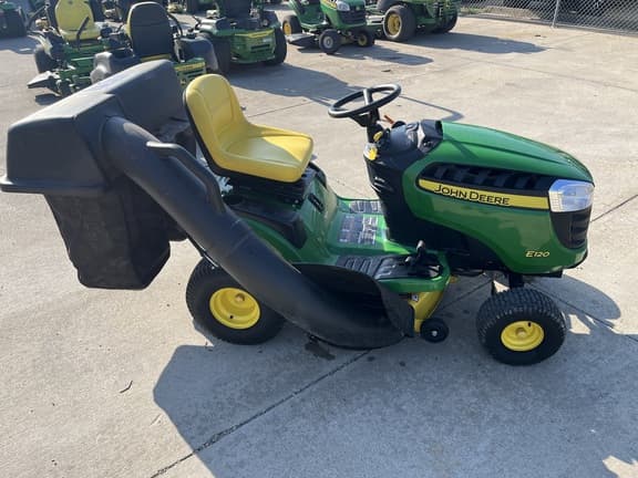 Image of John Deere E120 equipment image 4