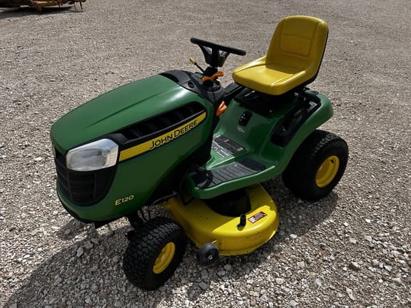 Image of John Deere E120 equipment image 2