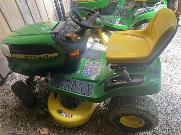 Image of John Deere E120 equipment image 1