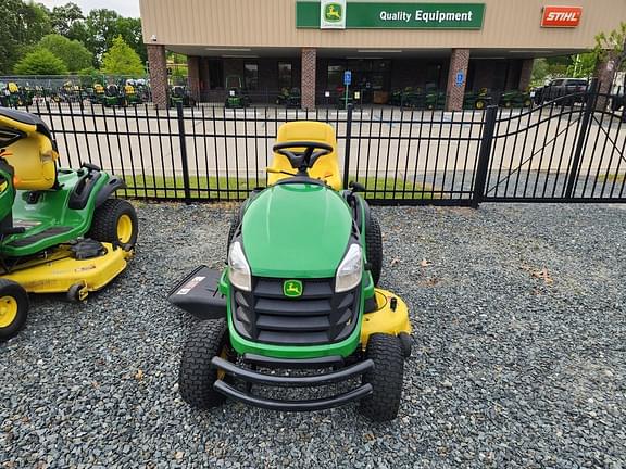 Image of John Deere E130 equipment image 1