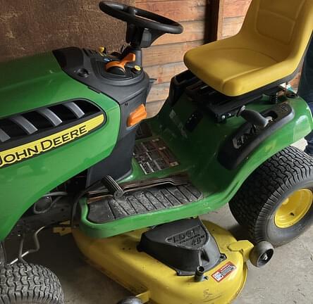 Image of John Deere E140 Image 0