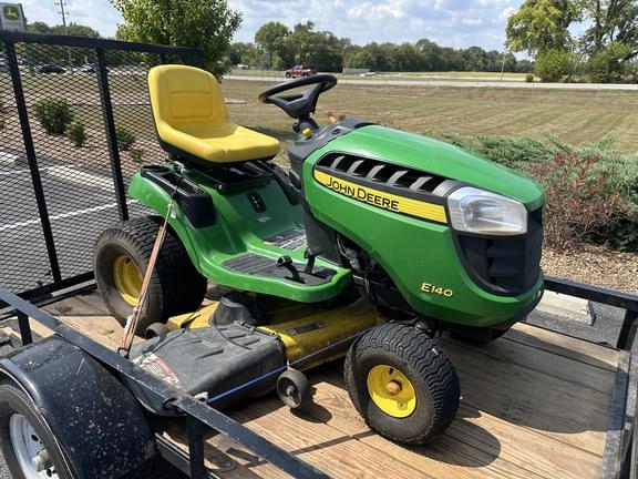 Image of John Deere E140 Primary image