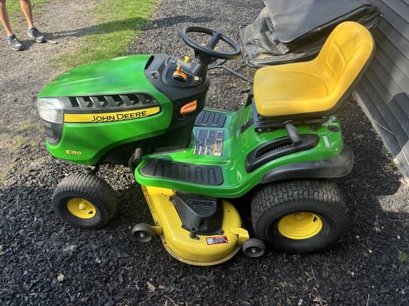 Image of John Deere E150 equipment image 3