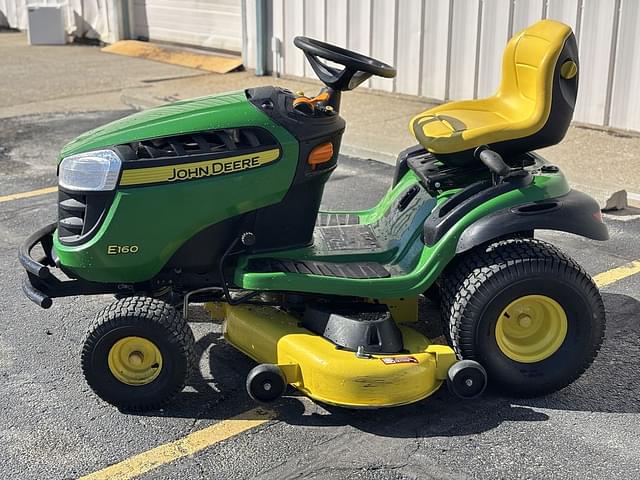 Image of John Deere E160 equipment image 1